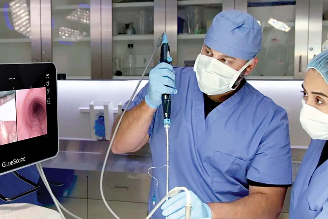 Video Laryngoscopy + Bronchoscopy